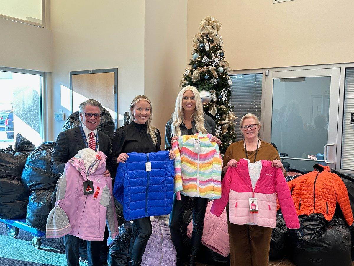 jordandistrict's tweet photo. Families First Pediatrics in South Jordan collected 230 brand-new winter coats from thier staff, paitents and the community and donated them to @WeAreJEF. The donated coats will go to students across JSD who otherwise would not have one. Thank you, Families First Pediatrics. https://t.co/dDYhSrvVw5