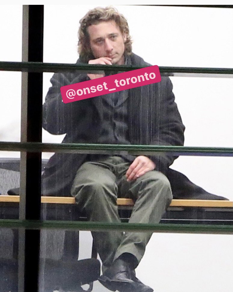FIRST LOOK: Jeremy Allen White spotted on set filming the Apple Movie “Fingernails” in Toronto. 
<a href="/TOFilming_EM/">Toronto Filming</a> <a href="/WhatsFilmingON/">What's Filming</a> 
.
.
.
#jeremyallenwhite #thebear #carmenberzatto #shameless #lipgallagher #fingernails #filming #onset #hollywoodnorth #BehindTheScenes