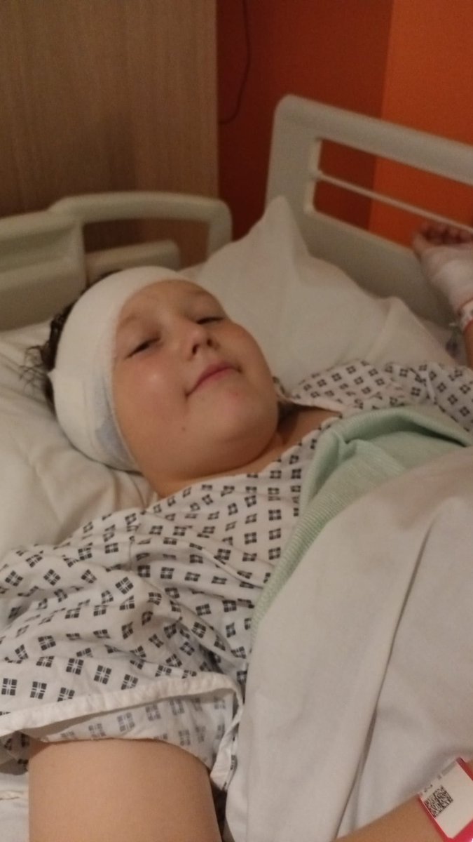 9Penlake's tweet photo. So our keeper had a 6 and half hour ear op yesterday.. he's home now recovering and giving me a head ache.. get well soon pal https://t.co/oPYYo8v95L