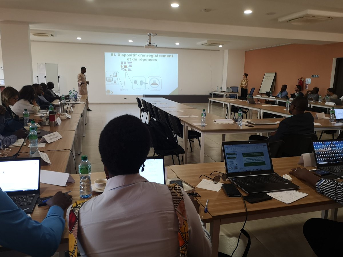 Feeling inspired by the successful examples of internal displacement data collection, analysis &amp; use shared by #Niger #Burkina #Mali in the <a href="/IDMC_Geneva/">IDMC</a> regional workshop this week in Dakar. Next, we discuss how to improve further, together. internal-displacement.org/expert-opinion…