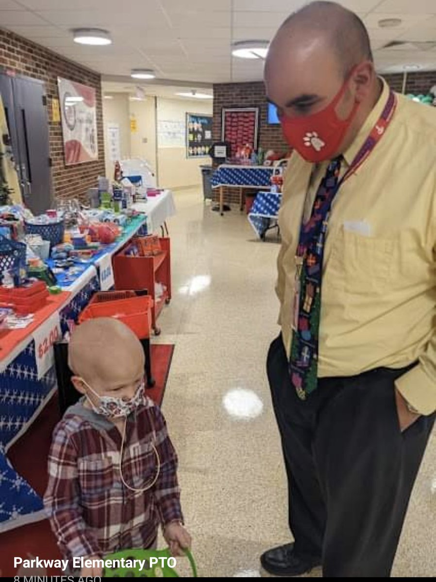 PtoParkway's tweet photo. #MightyAaron helped us kick off Day 1 of our Holiday Shop. Although hundreds of dollars worth of presents were purchased today, the smiles and excitement that filled the lobby were absolutely priceless.
Happy Holidays and Happy Shopping!
#BeAaronStrong #BeBraveLikeAaron https://t.co/uOATyWHBDv