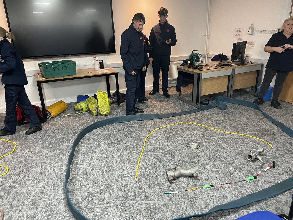 Droitwich Fire Cadets tweet media