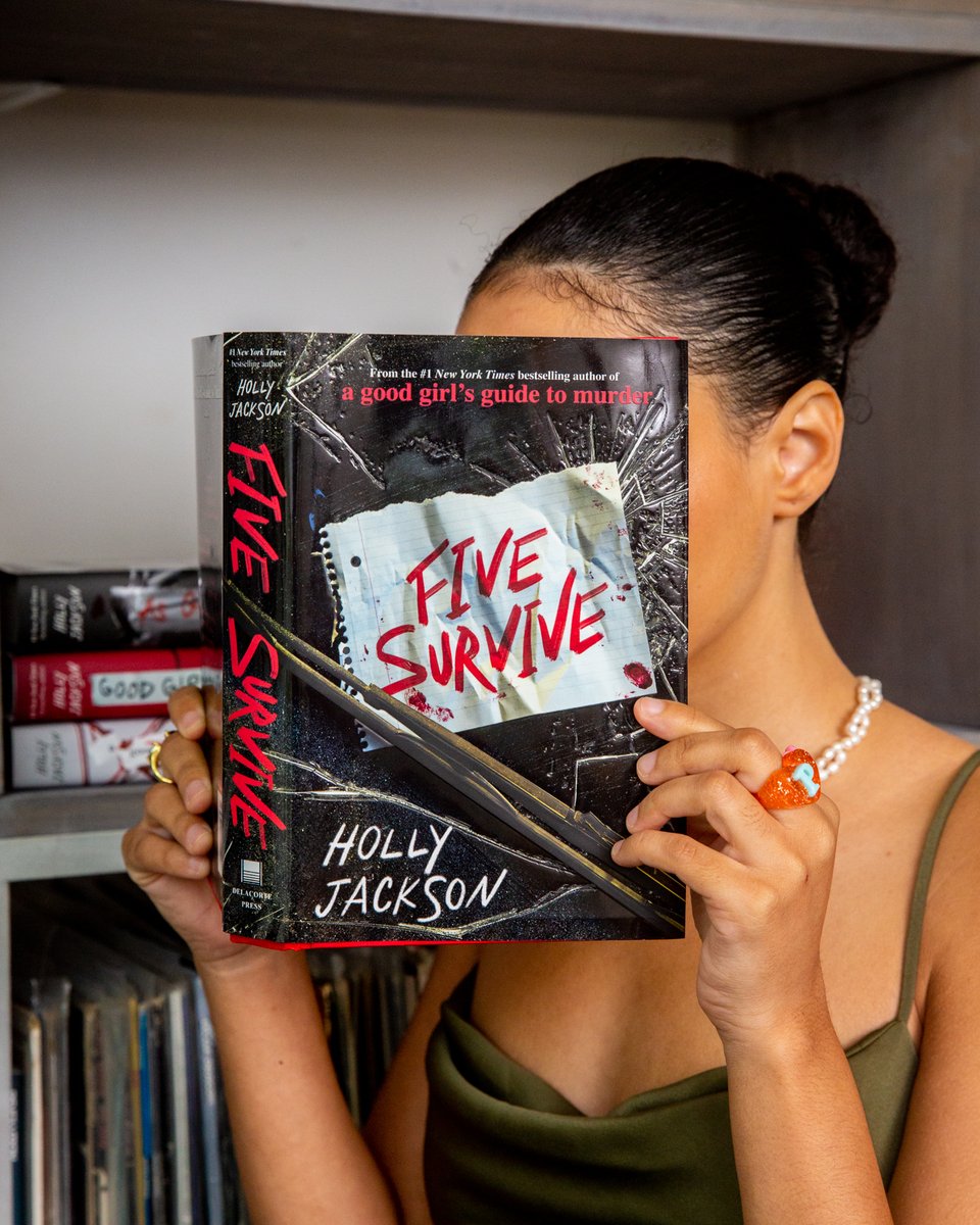 Don’t mind us—just indulging in an instant #1 @nytimes bestseller 😏🔥🥳 FIVE SURVIVE by Holly Jackson is a chart-topping, edge-of-your-seat, blockbuster thriller about a road trip that turns deadly. Join us in congratulating @HoJay92! 🏆