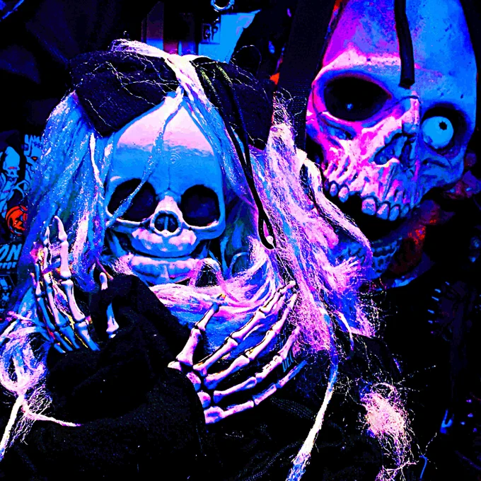  Happy Dec-member. HALLOWEEN LIVES! 