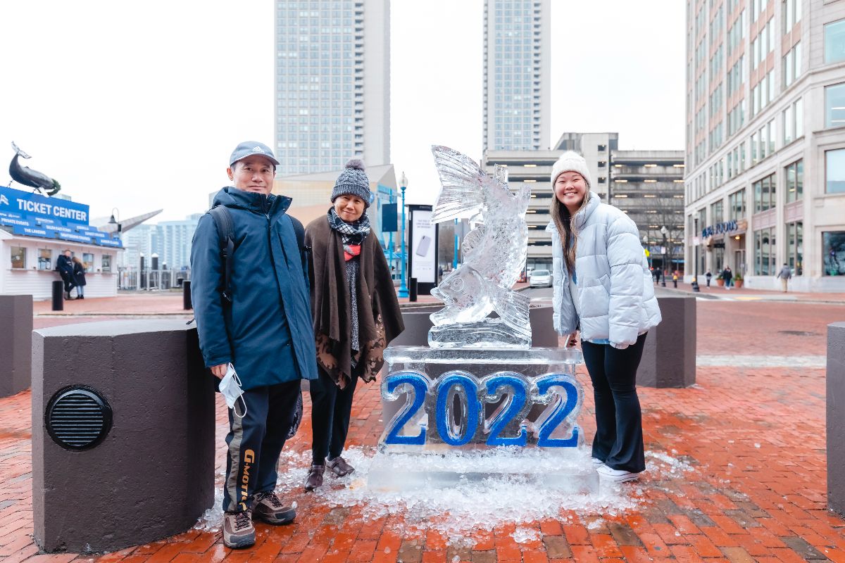 BostonHarborNow's tweet photo. Over 30 Ice sculptures &amp; NYE fireworks!!! There so much exciting winter events, programs, and news to check out on Boston Harbor eNews December 2022 ❄️ - https://t.co/cwpYhG4L5V https://t.co/oo4RLJI9xn