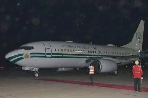 JaafarUmarAbba's tweet photo. Tonight, President @MBuhari Has Just Landed In Daura His Home Town, For a Four Days Leave, In Katsina State.

#PMBInDaura https://t.co/SL3H8CbkEm