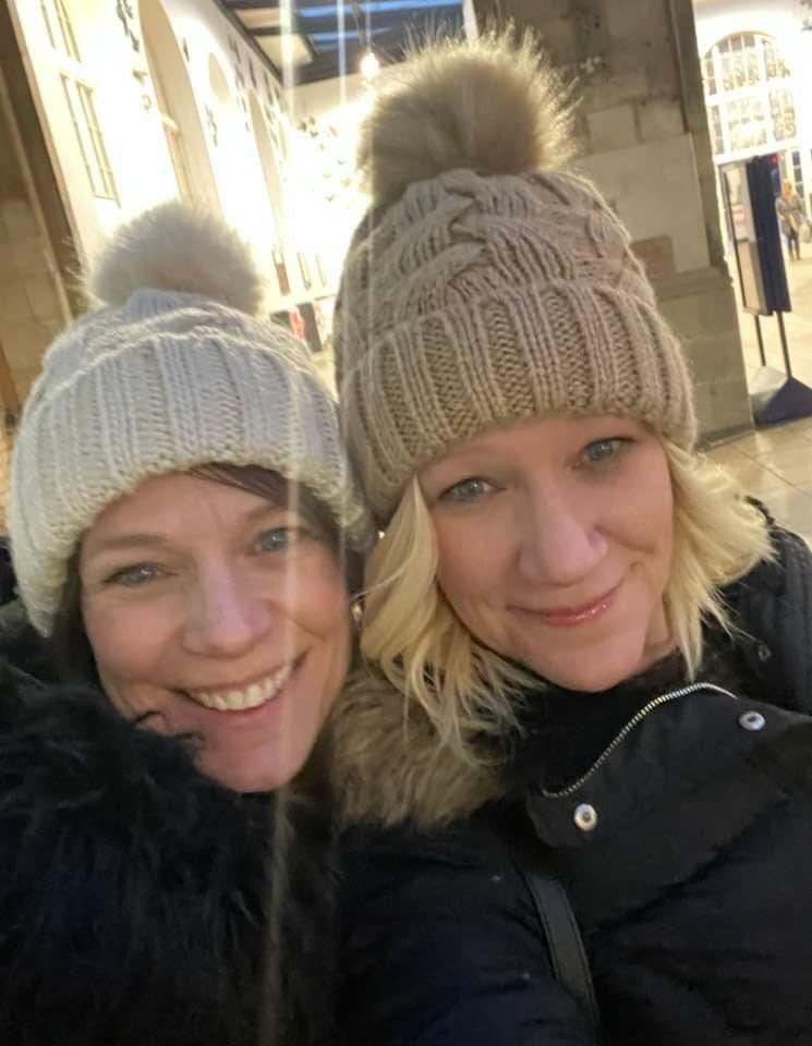 steph_downing's tweet photo. Me and my beaut little sister. Best friends always 💕 #sisters https://t.co/bwH71k0KqA