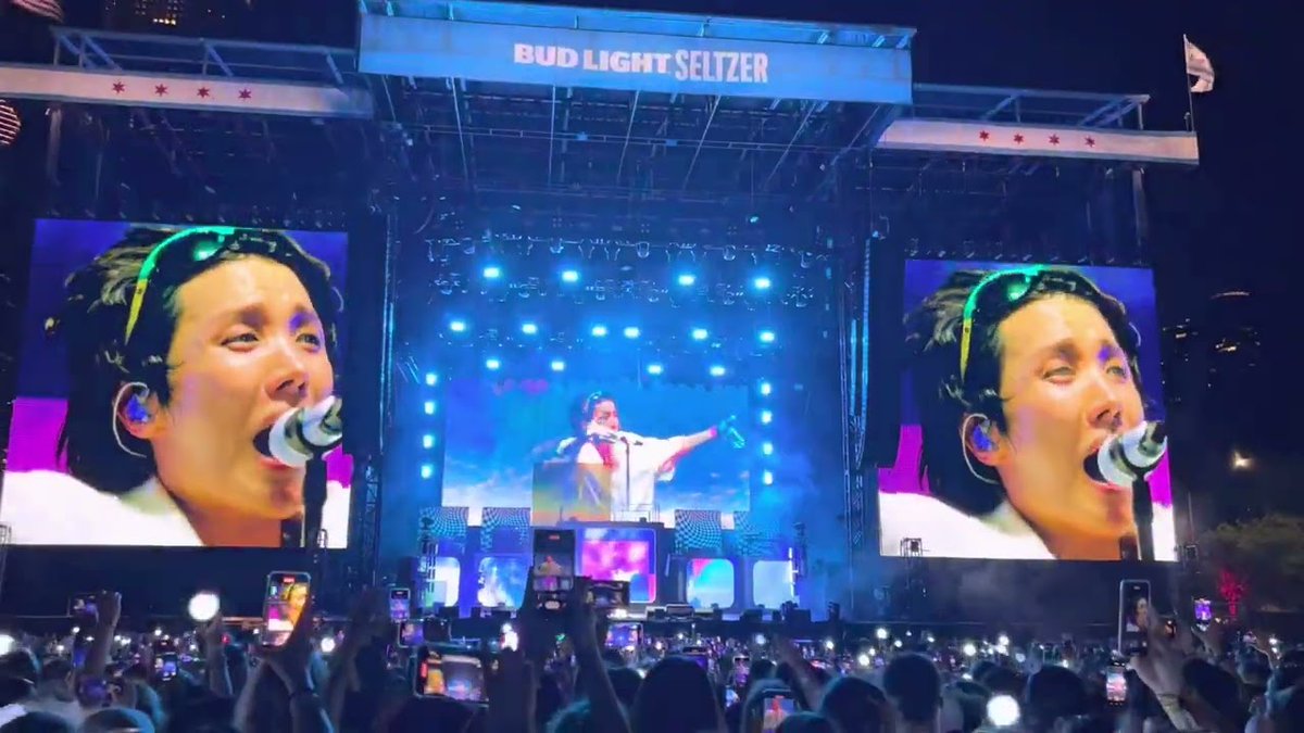 BudLightSeltzer's tweet photo. Congrats #jhope on 1 BILLION streams! Who wants to see him again on the Bud Light Seltzer stage? https://t.co/b2Gp6RH2xp