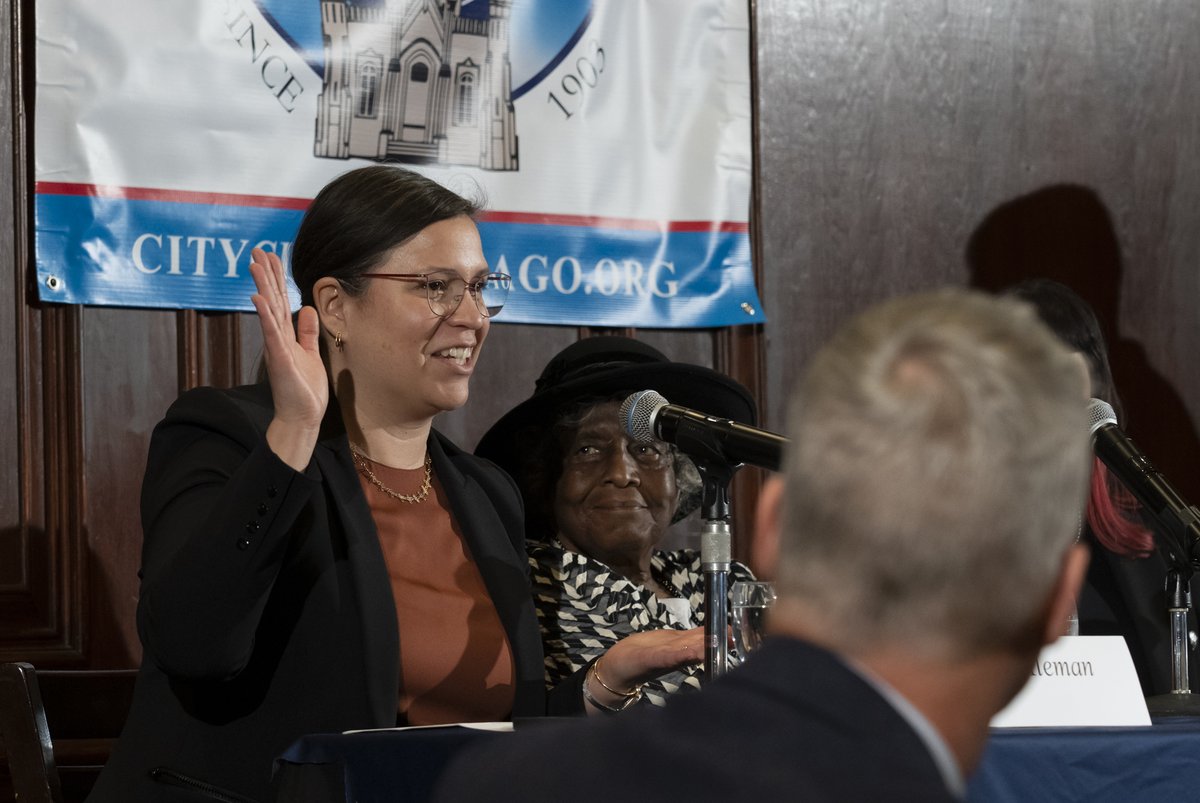 CityClubScene's tweet photo. Future of Chicagoland Transit @CityClubChicago @RTA_Chicago @LReddenRTA @KDillardRTA @DelgadoRep @cmapillinois @hgchissell #TalkCityClub https://t.co/4VgV3rei8h