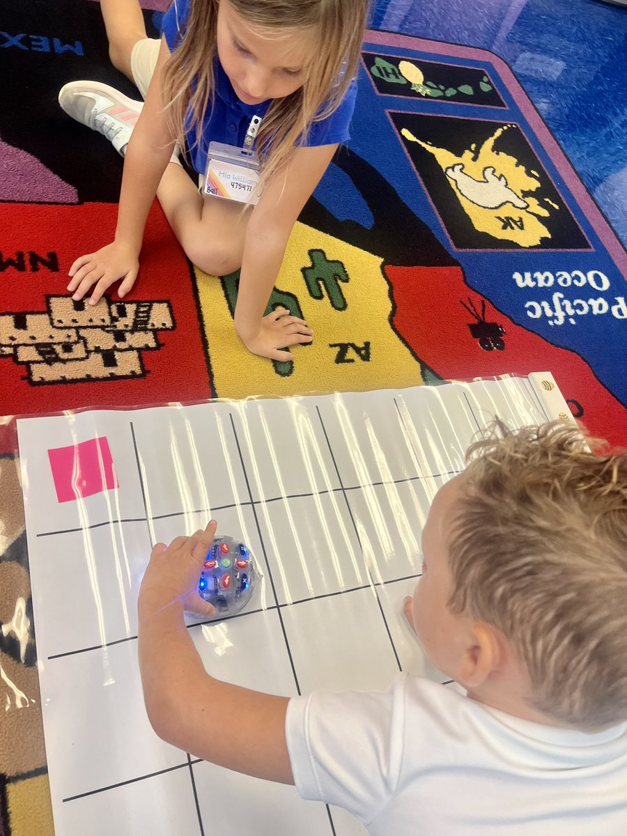 TBE_Tech's tweet image. #HourOfCode 2022 Gr K Ss N #TechnologyClass @TommieBarfield @collierschools use #BlueBot 2 lrn 2 #code @terrapinlogo @mrs_richart