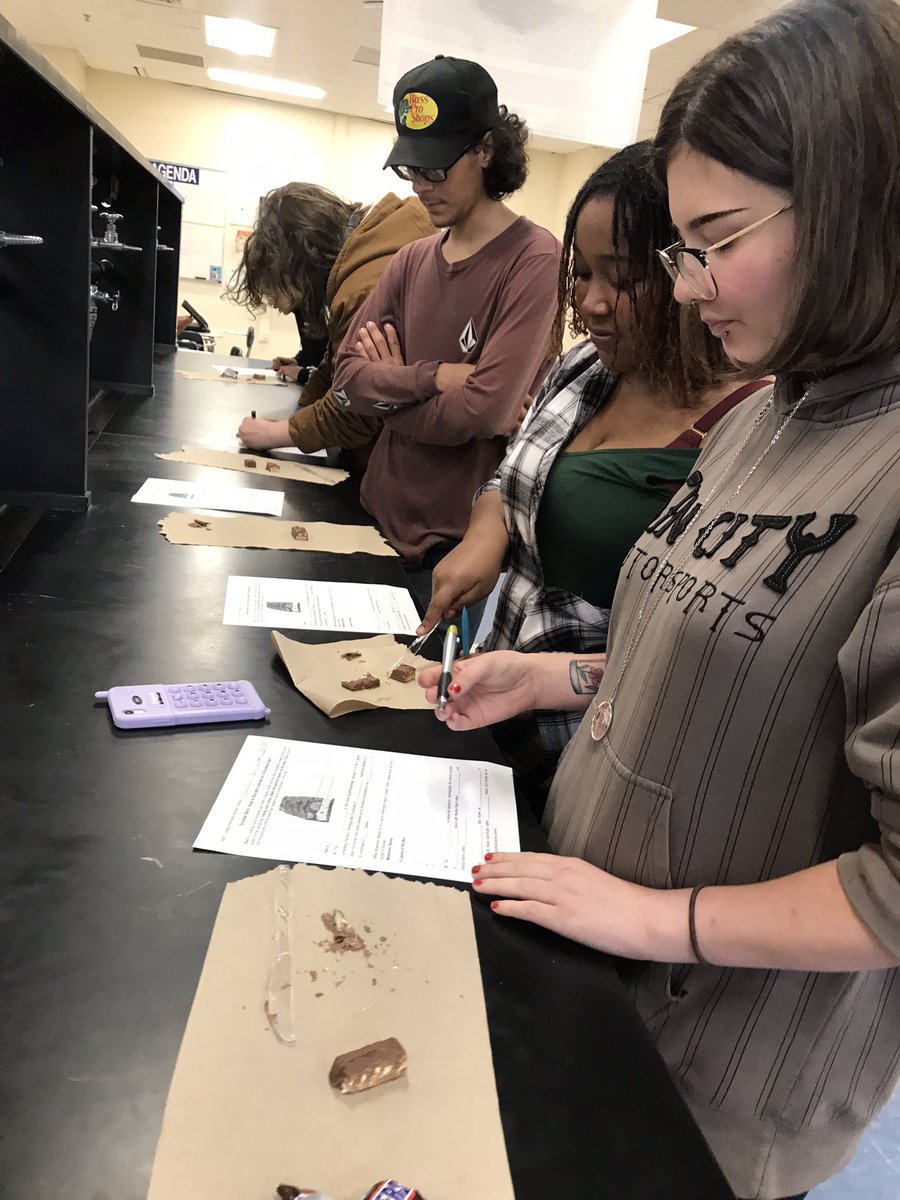 SchofieldStars's tweet photo. My Anatomy &amp; Physiology class cut a cross section of a Snicker chocolate bar to help visualize the structures &amp; related functions of the skin layers,@RNECavaliers @Cavplex #integumentarysystem #AVID #WICOR
#premiercavalier 🧡💙 https://t.co/gTvP2zrFIp
