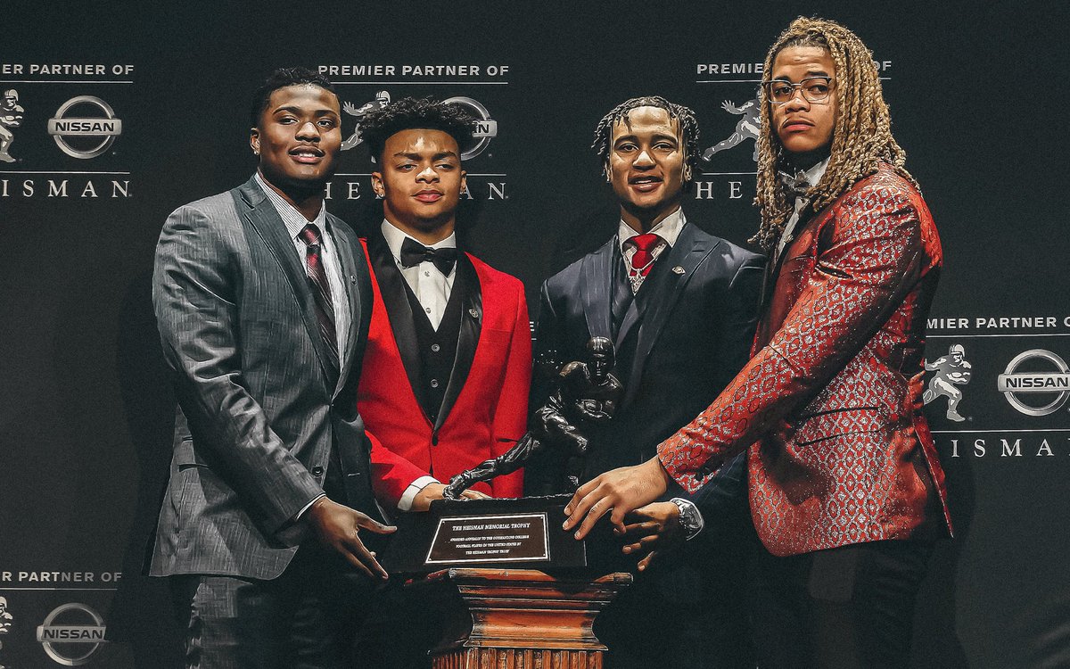 OhioStateFB's tweet image. 𝐅𝐨𝐫 𝐓𝐡𝐞 𝐁𝐫𝐨𝐭𝐡𝐞𝐫𝐡𝐨𝐨𝐝.

#HE7SMAN