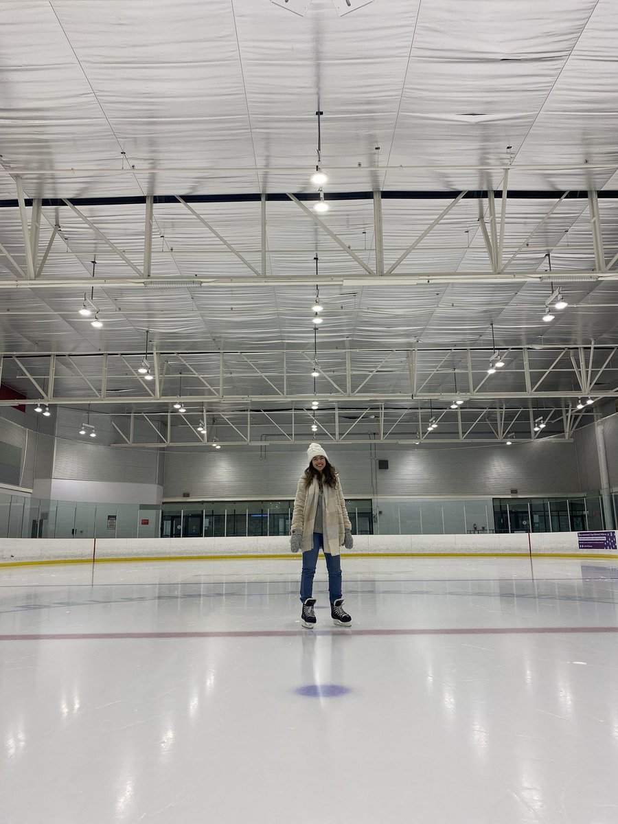 jdkalantar's tweet photo. An early bday gift for my wife! Rented a rink just for the two of us โค๏ธ #earlybirthday #skating #partyfortwo https://t.co/EsCqo57Gk4