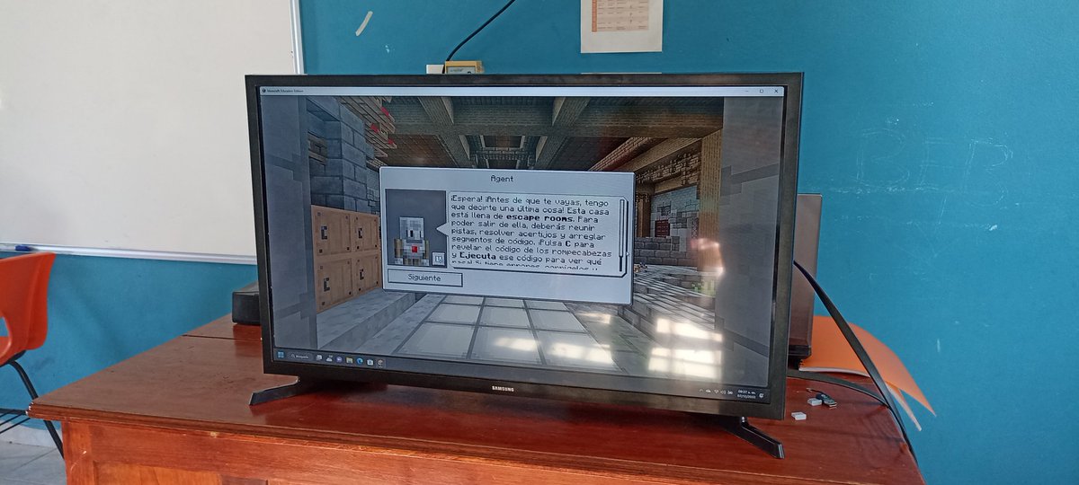 30eth0598s's tweet photo. A group view of the world of MinecraftEdu for this challenge https://t.co/AVGsSgHomI
