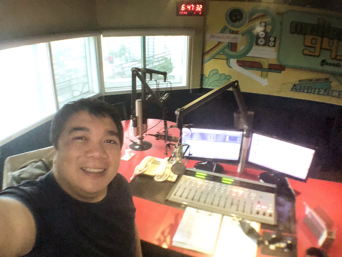 neilonradio's tweet photo. #goodmorming 🙂 #thursday… having today off is your reward for yesterday’s traffic jams 😉 

tune  in 📻 or listen on https://t.co/y4sZKQx4lm #AllHits #Mellow947 #KarrotsScarletNeil #theawesomewakeupshow #manilaradio #fmradio #morningradio #morningradioshow #newnormal #covid19 https://t.co/5HGPXFp0pi
