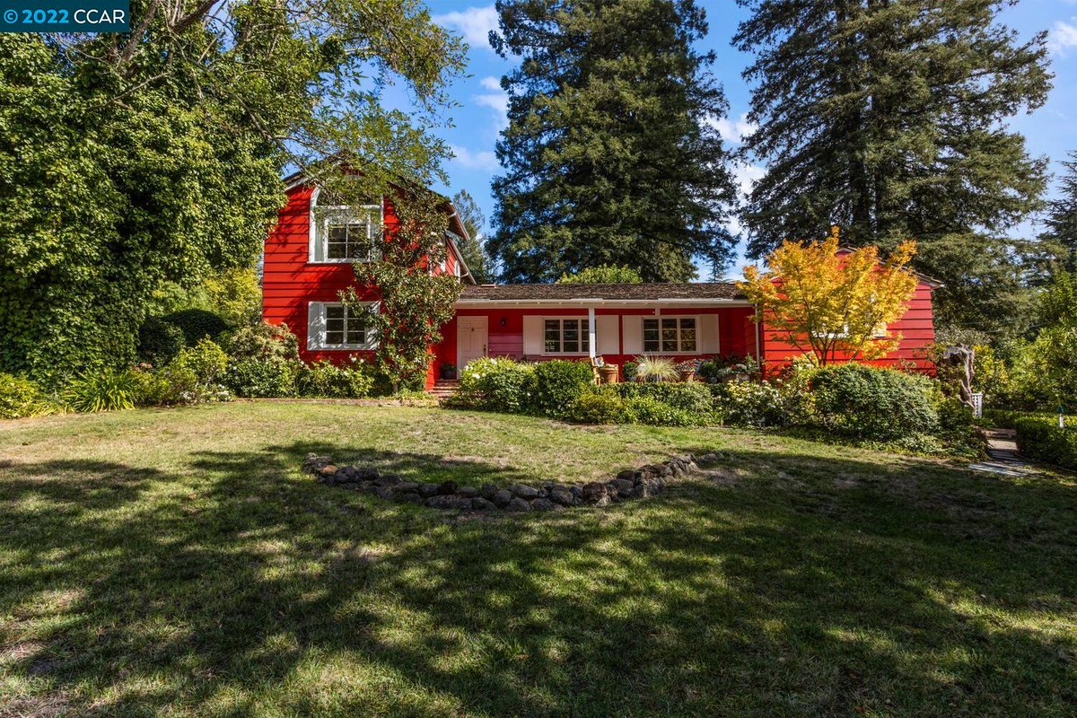 ScottMHumphries's tweet photo. Finally - open the door to a place you and your family will love to call home. #newhome #homesforsale  https://t.co/IGcf8czHw0 https://t.co/alDoEYZQa1