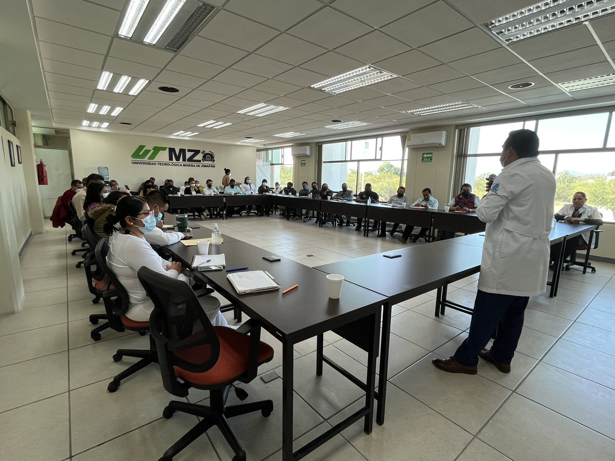 juris_5's tweet photo. Reunión de grupo multidisciplinario para abordaje integral y protocolo de acción de situaciones de importancia epidemiológica como lo son las intoxicaciones masivas de origen desconocido entre otras con la participación de @SEPHidalgo @COBAEH_HGO https://t.co/a7VMnLK5XY