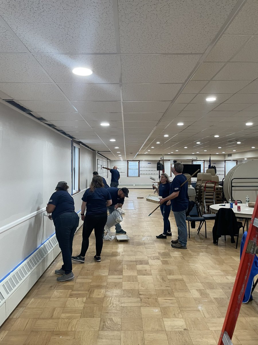 #Lowes Heroes Project underway with these amazing #RedVest associates!! Thank you Center Moriches Fire Department for giving us the opportunity to serve you!! <a href="/Lowes/">Lowe's</a> <a href="/conway1189/">Peter Conway</a> <a href="/AnthonyAhyoung/">AnthonyA1363</a> <a href="/cag315/">colleen gee</a> <a href="/michaelO1366/">Michael Owens</a> <a href="/jeffhiggins72/">Jeff Higgins</a> <a href="/Shanlee2115/">Sha</a> <a href="/jbattillo2013/">Jen</a>