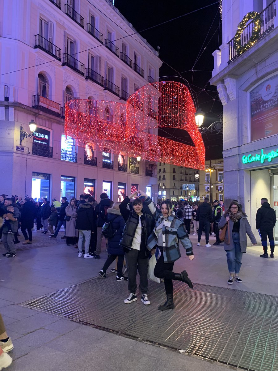 inma_lorente_'s tweet photo. A mí mi novia ya me ha llevado a ver las luces de Navidad ❤️‍🩹✨ https://t.co/xzIcgQQqvg