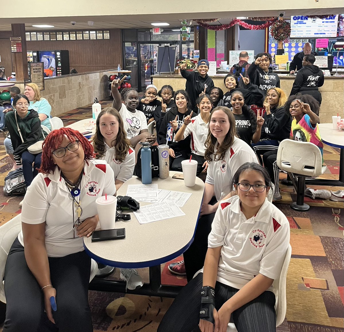 CSHSBowling's tweet image. Congrats to our Panther girls varsity team 🎳with the sweet win over Bridgeland! Score was 11-2! And Special thanks to our Girls basketball team &amp;amp; coaches for coming out to support and encourage them! We really appreciate y’all! 😄 @ARTeducator7 @Springs_Sports