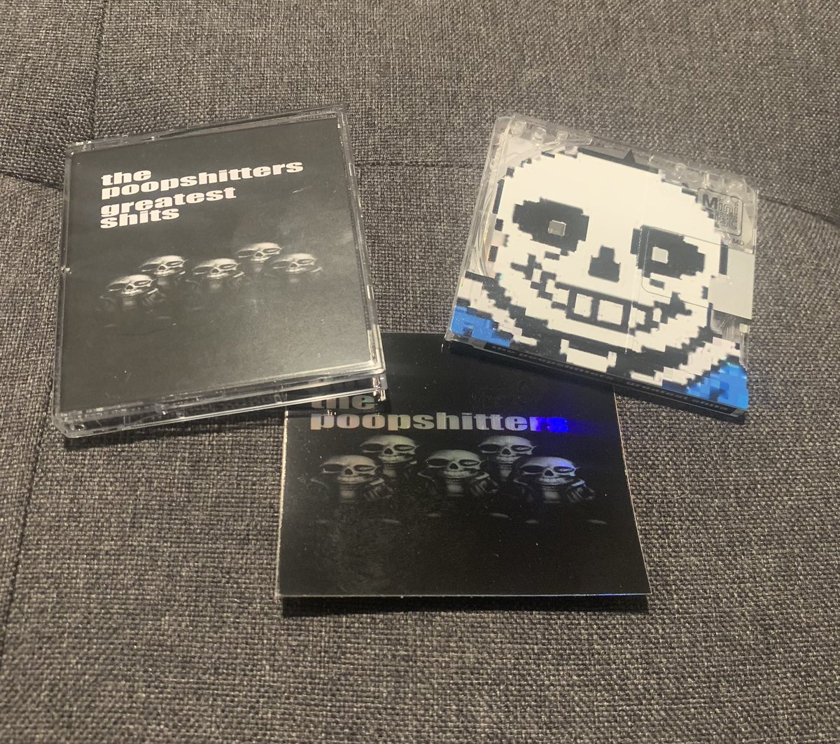 husk_recordings's tweet photo. THEYRE HERE!!!! Not sure if we announced it yet, but all copies come with a holographic sticker! So joyous
@MiniDisc_wiki @RealPoopshitter @BandCDs https://t.co/Bz7VUA2M8D