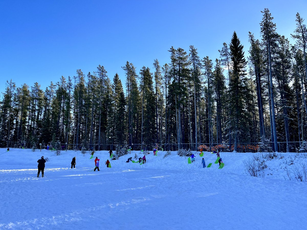 BodykErin's tweet photo. My Grade 4 class @RJHawkey had a blast visiting @bandedpeakrvs out in Bragg Creek today for our second school exchange! What a perfect day full of sledding, walks and talks through the forests, great temps, and learning all about the land 🌲🛷⛄️❄️ https://t.co/ZWSYZa3rI0