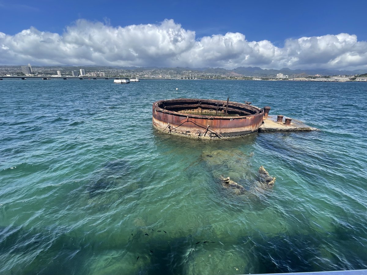 legis_scorecard's tweet photo. Dec 7th is #PearlHarborRemembranceDay. Here are some pictures of our visit to the @USSArizona this year. During the tour, we were taken by boat to the Memorial, which is built over the sunken USS Arizona battleship.

Thx @PearlHarborNPS for conserving this important place. #WWII https://t.co/QV7XyLzd8I
