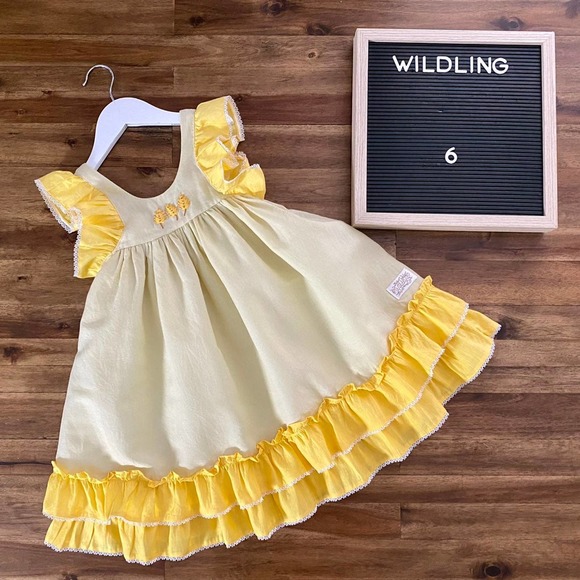 harmonysnotes's tweet image. So good I had to share! Check out all the items I'm loving on @Poshmarkapp from @krystal_connell #poshmark #fashion #style #shopmycloset #welldressedwolf: posh.mk/V5vqZ82Ozvb