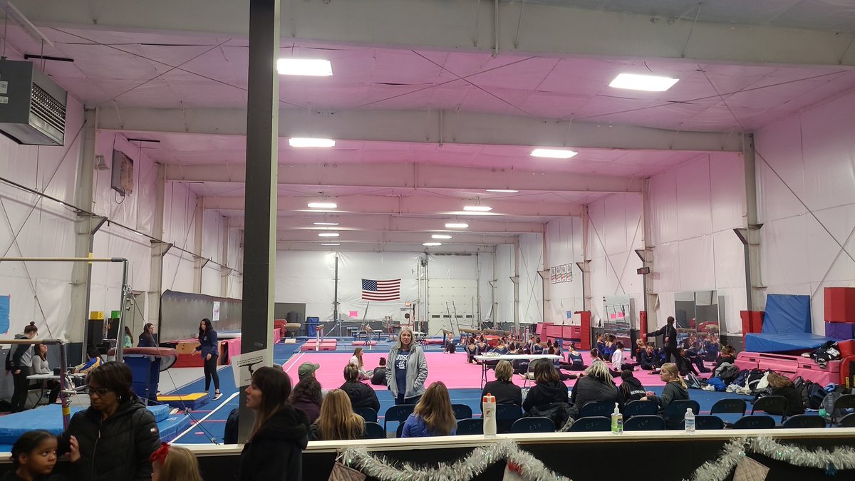 RoostersDaddy's tweet photo. @Hudgymnastics @HudsonOHSports @hudsonohschools
Good luck Lady Explorer Gymnastics Team tonight at your competition in Chagrin Falls!! https://t.co/ZCNatTpYc3