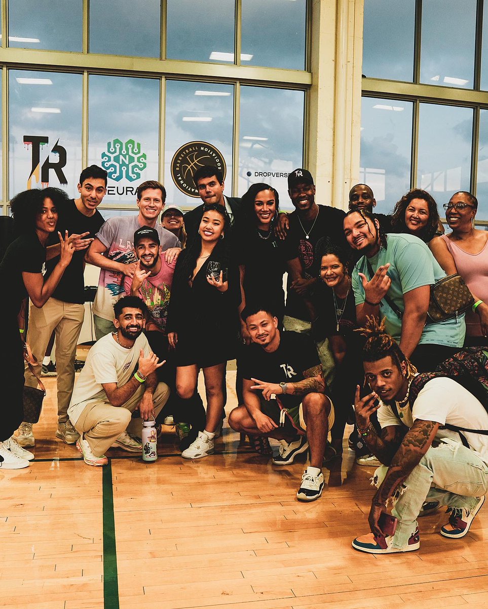 ROSGO21's tweet image. Hosted “Tech Runs Basel” presented by @TheNBPA &amp;amp; @techrunsdao &amp;amp; a live taping of @Ballerz_Nation as part of an interactive art, tech &amp;amp; hoops experience at Art Basel!
⭐️Panel: @BaronDavis, @QueGaskins president NBPA THINK450, @DT_32 TR founder, @Neural_Labs &amp;amp; @Ballerz_Nft leaders!