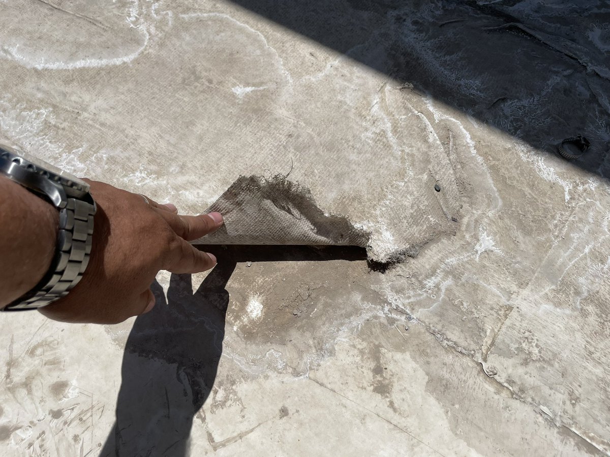 MRVGroupMX's tweet photo. Hay cosas que la tecnología aún no puede sustituir como la inspección física de cubierta!!! #piensaverde #mrvgroup #roofing https://t.co/Lu7wDeBD3e https://t.co/c63VGnG1RC