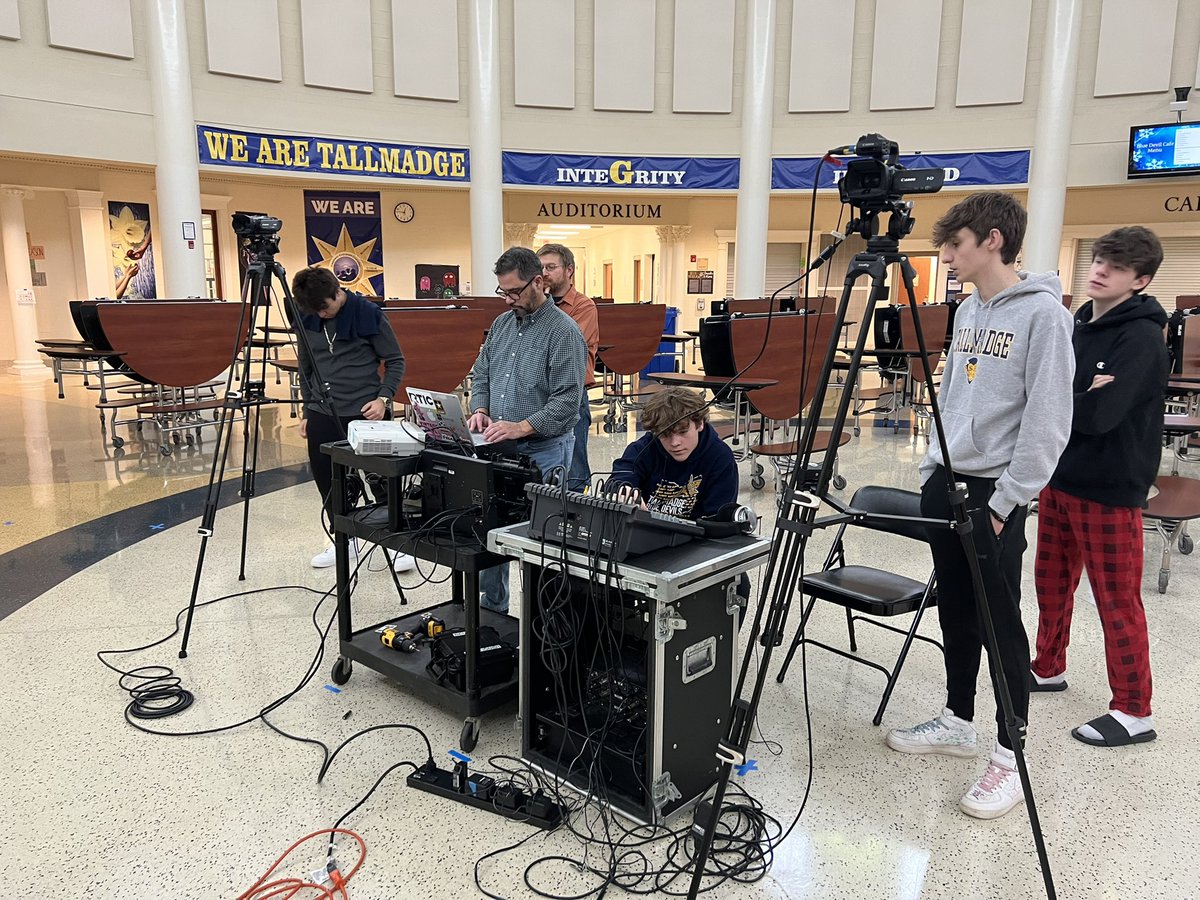 Mrs. Headrick tweet media