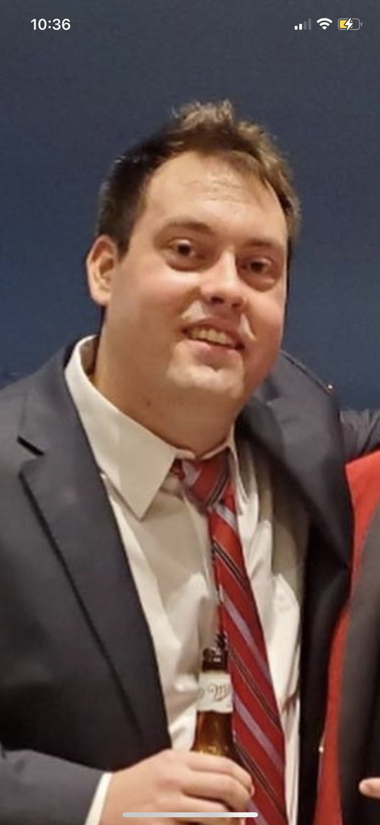 SMHoliman's tweet photo. @LauraAnnEmerson He deserves to be put on blast for this. This is him. @normalhogfan https://t.co/tEswhi1FqW