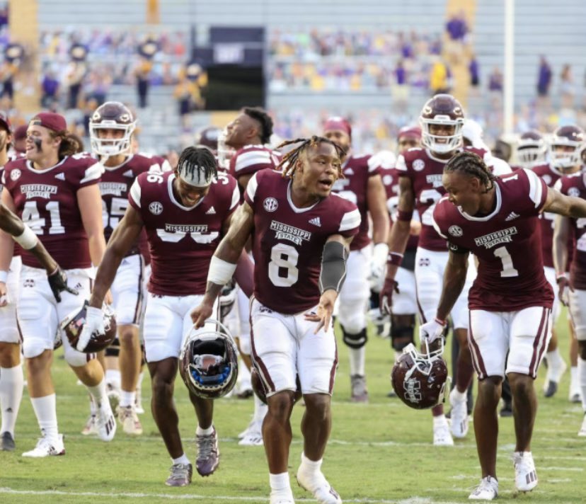 𝓣𝔂 𝓗𝓪𝔂𝔀𝓸𝓸𝓭 (@tyhaywood_) on Twitter photo Blessed to receive an offer from Mississippi State <a href="/DRR_Recruiting/">Denton Ryan FB Recruiting</a> <a href="/DaveHenigan/">Dave Henigan</a> Blessed to receive an offer from Mississippi State <a href="/DRR_Recruiting/">Denton Ryan FB Recruiting</a> <a href="/DaveHenigan/">Dave Henigan</a>