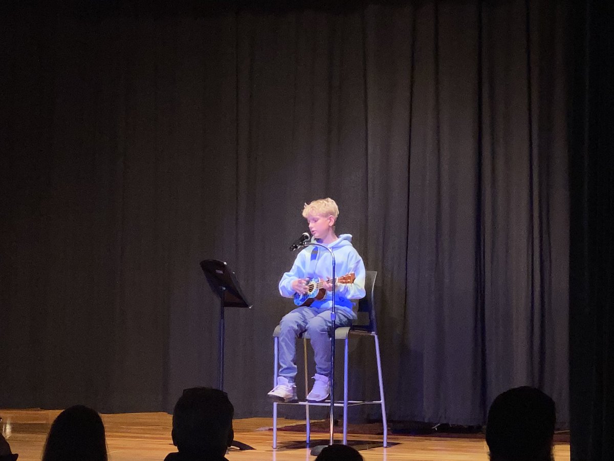 Van Hoosen Middle School tweet media