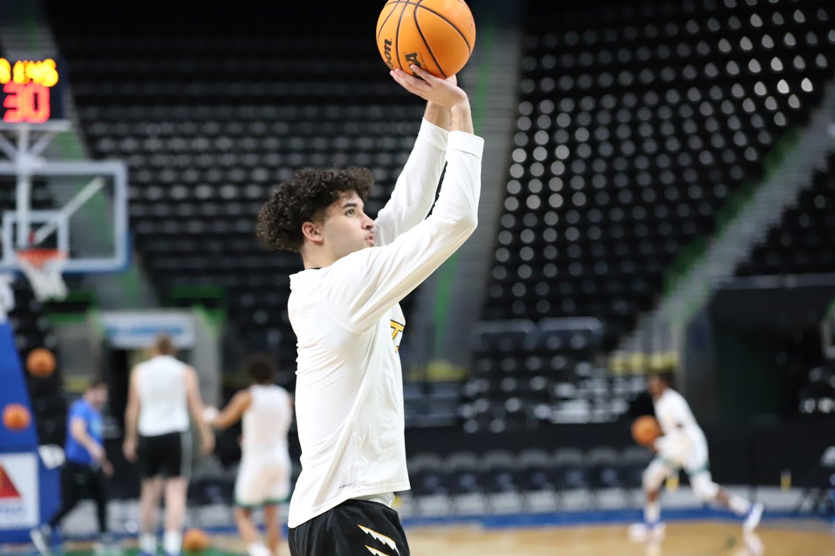 TLUbasketball's tweet photo. Gettin’ ready to ride the wave 👋 🏝️ 🌊 

#TooLiveU | #PupsUp https://t.co/P49CaBekm7