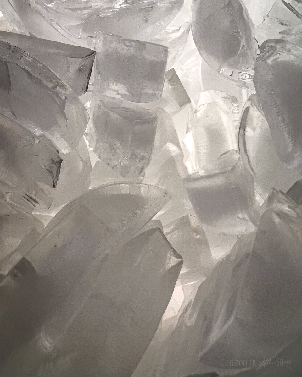 milfireguy's tweet photo. Ice Ice Baby
Day 97 of #365photoadaychallenge
#Iphone #iphonephotos #iphonephotography #shotoniphone #shotoniphone13 #mobilephotography #photography #photoaday #photographylife #365photochallenge #photochallenge #365_days_of_photography #ice #ice_cube #ice_cubes #iceicebaby https://t.co/eIW4ubvObU