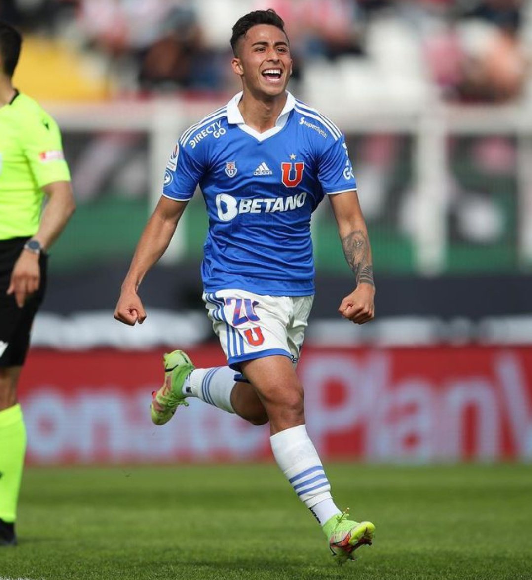Pip3Noticias's tweet photo. KANTERA

Lucas Assadi
Edad:18 Años

El canterano azul es una de las máximas figura del club y el torneo nacional por lo que es podido saber 
Según (https://t.co/D9AwDx9RCv)🇵🇹.

El Benfica tiene mucho intere
Lo que el conjunto laico fijo al jugador por 5 millones de euros. https://t.co/NRQZJgTMZJ