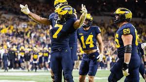 Extremely grateful to have received an offer from the University of Michigan! @CoachMikeElston @CoachQuedenfeld @BrotherRiceFB @EDGYTIM @Rivals_Clint @DeepDishFB @PrepRedzoneIL @dclay1889 @LemmingReport @WINperformance1 @michaelsobrien @AllenTrieu @BOOMfootball @ImrSports