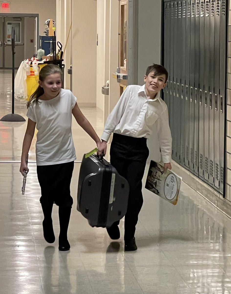 Teamwork!! Paul Road students are ready for their winter concert tonight! <a href="/PaulRoadSchool/">Paul Road Panthers</a> <a href="/Band_PaulRoad/">PaulRoadBand</a> #GCPride 🎵❄️🎺