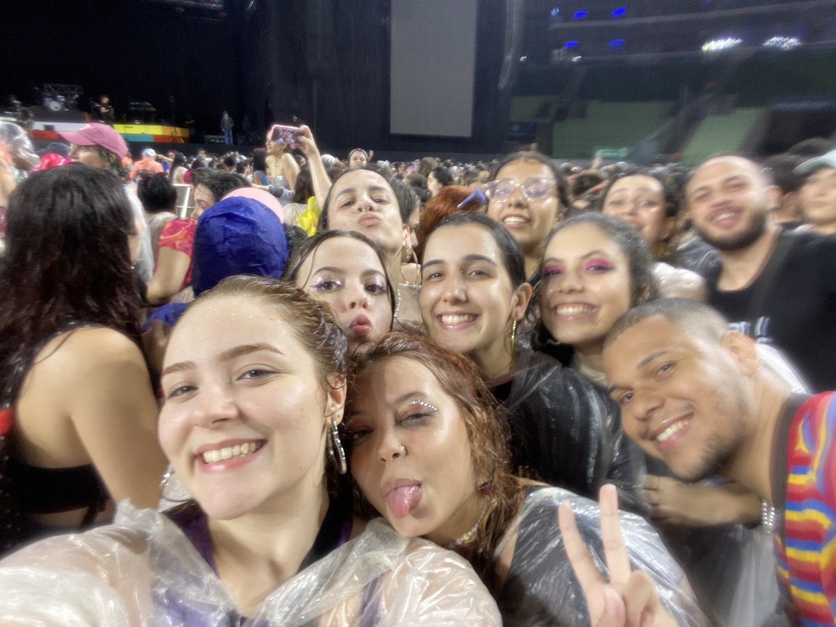 sameoIdshit's tweet image. 💗💗 love on tour são paulo dump 💗💗