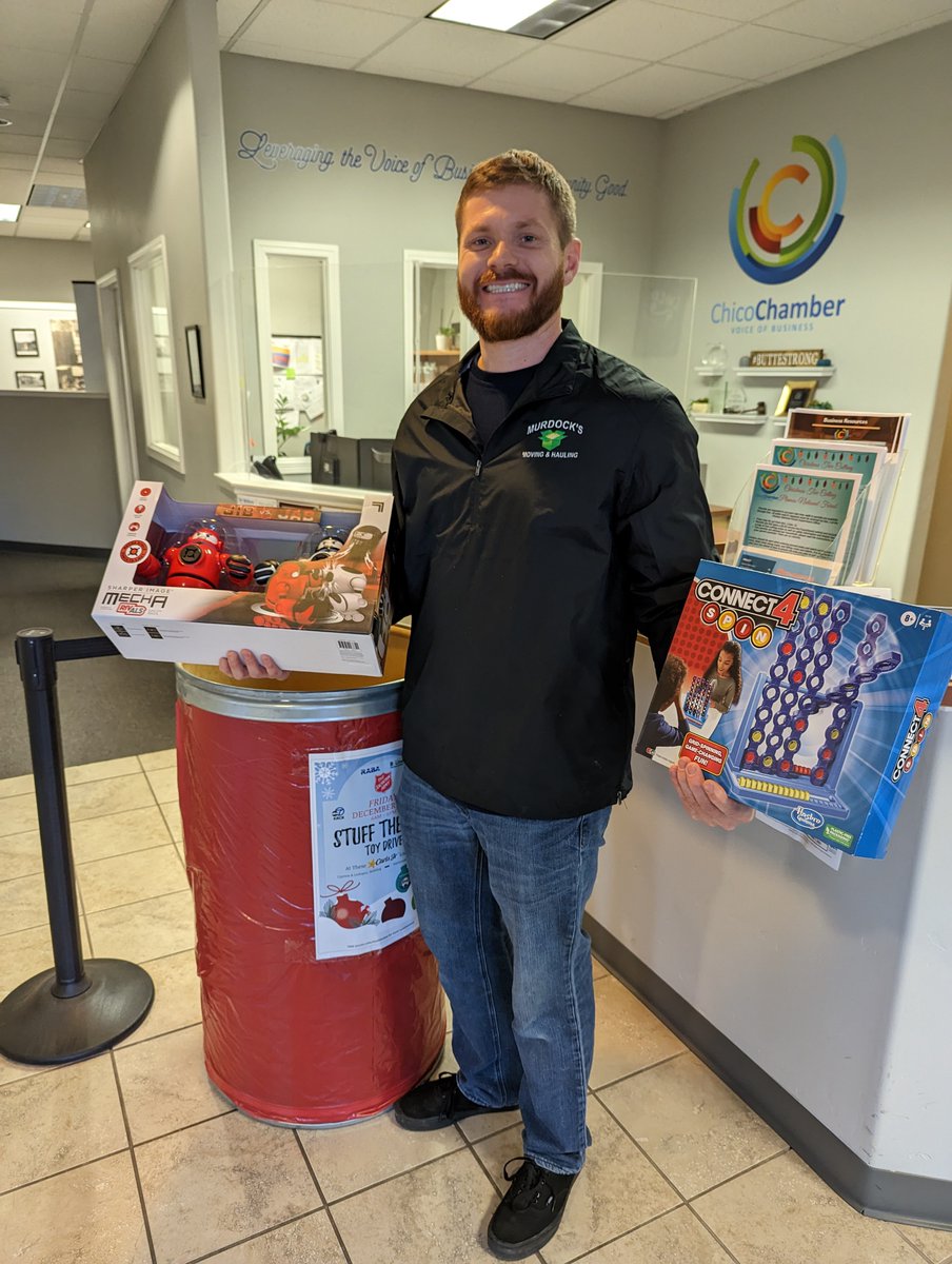 ChicoChamber's tweet photo. 🎁 Thank you to Murdock's Moving and Storage for bringing toys by the Chico Chamber office for our toy drive! 🎁

We greatly appreciate your donation. Happy Holidays! https://t.co/qzI834hz2l