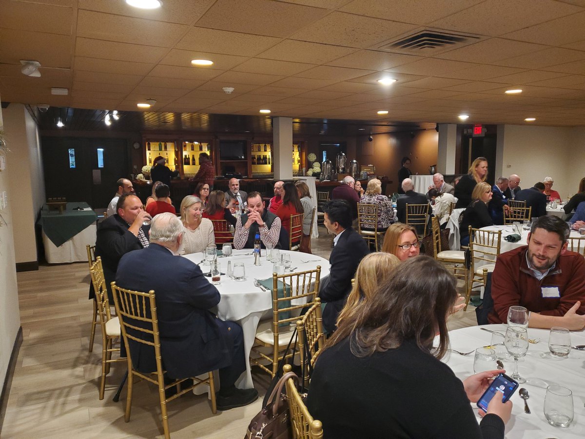mjcarter66's tweet photo. Capital Chapter Holiday Party!
#nycuatweets https://t.co/Y7AswEE0SV