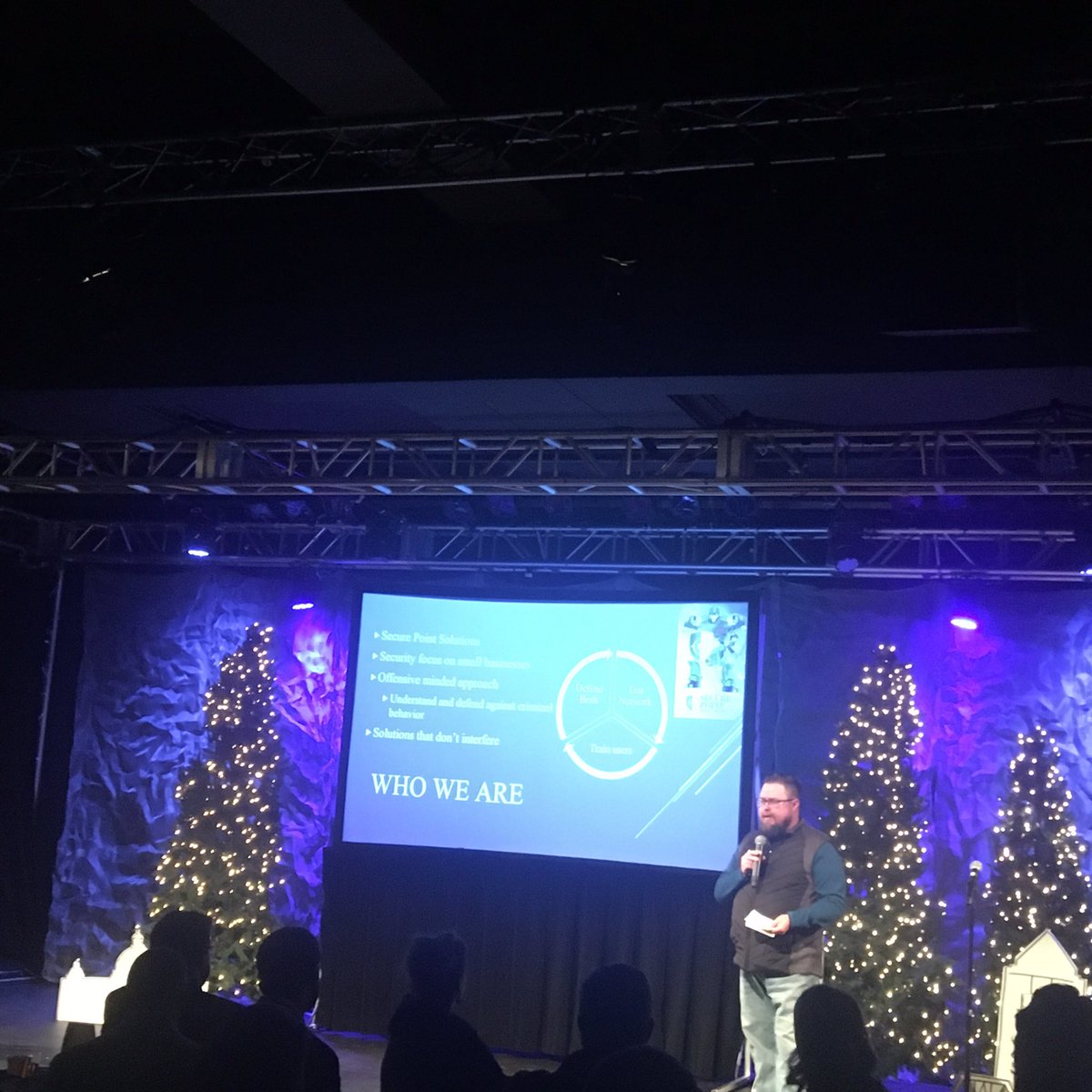 AppsIowa's tweet photo. @kayleecat @InnoventureIowa @TheBunkerLabs @theabbierevue @InnoventureIowa @kayleecat @TheBunkerLabs James Bierly talks cybersecurity with family building secure small business. #innoventure #innovationia #innoventureiowa #InnoventureChallengeCC https://t.co/q9udXVuTLM