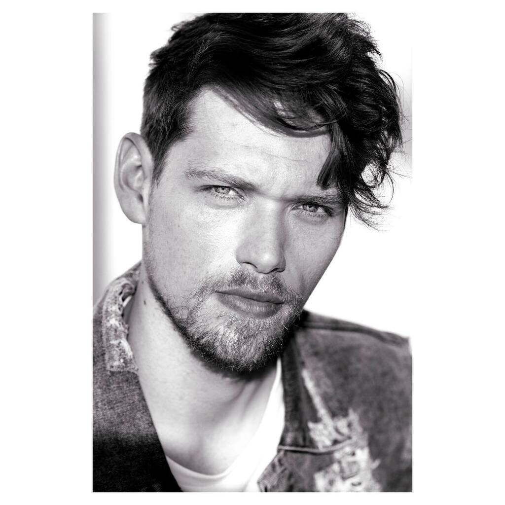 Congrats to my long time client @cameroncowperthwaite 🎭 1 Billion hours viewed on <a href="/netflix/">Netflix</a> &amp; a <a href="/peopleschoice/">People's Choice Country Awards</a> winner 👏👏
.
.
.
.
.
@paulsmithphotography 📷 
.
#dahmer <a href="/netflix/">Netflix</a> <a href="/netflixqueue/">Netflix Queue</a> @ryanmurphyproductions <a href="/authenticmgmt/">Authentic Management</a> <a href="/narrativepr/">NARRATIVE</a> #actorsacting #actoroftheday #ac…