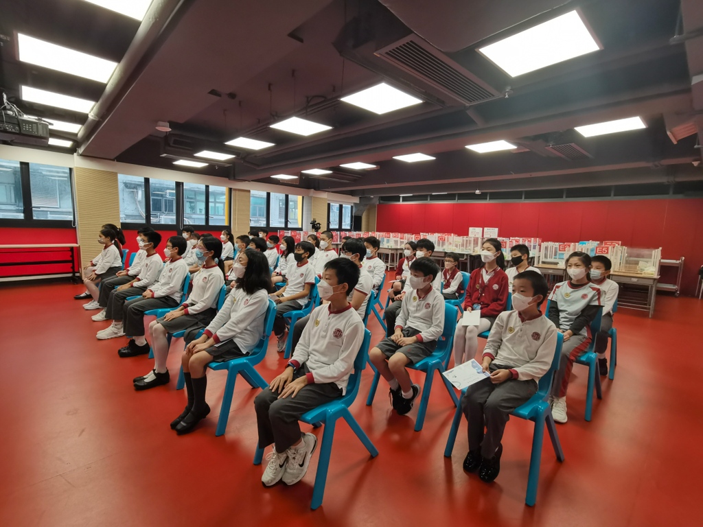 HanAcademyHk's tweet photo. We are busy practicing to celebrate the new year with schools in different places!

Let's join the New Year's Eve special music lesson together!  The lesson runs from 9:30-11:00.

https://t.co/eZSxHpjUhM https://t.co/cgVuG2fTJd