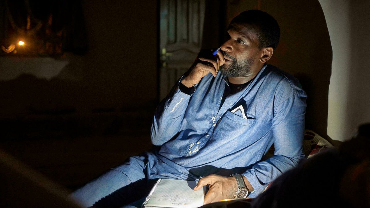 RFI's tweet image. Vingt mois de captivité au Mali pour le journaliste français Olivier Dubois rfi.my/8yF8.t