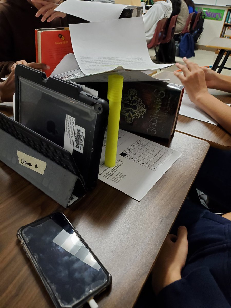 saiki_ms's tweet photo. "Miss, take a picture of our fortress!"

Playing battleship to review for STAAR and the kids had to come up with their own way to hide their board https://t.co/Yl3rIHETZr