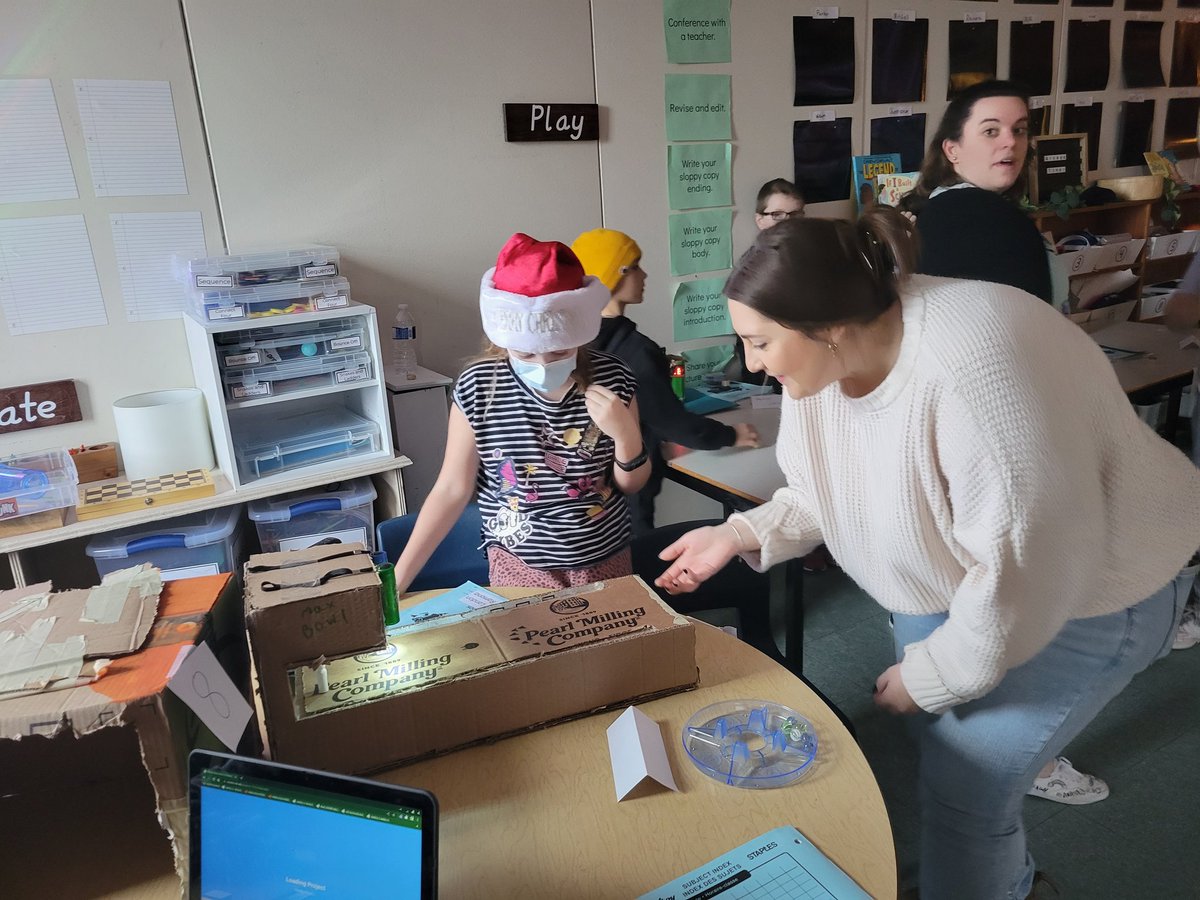 mme_hopkins's tweet photo. What an absolute delight to be welcomed in to the coolest arcade ever! Loved seeing the six Cs, numeracy & literacy in action! Ss had meticulously planned engaging games, problem solved, collaborated and targeted audiences! @MsHarris_edu @cowanelementary @mmelee5 @brilliant_labs https://t.co/b5W55c16ag