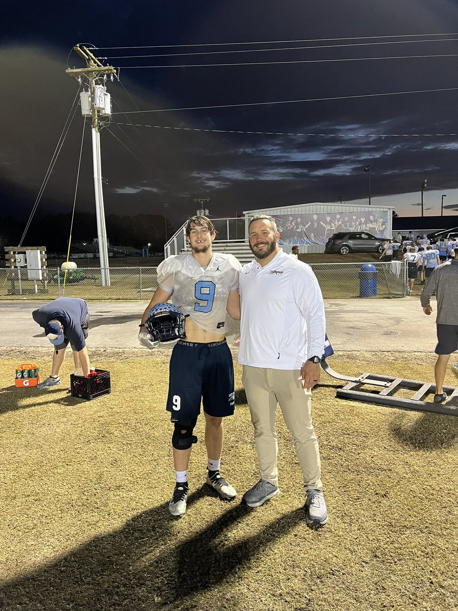 JesseClinesmith's tweet photo. Blessed to receive my first offer from @WingateFb thank you coach @BrianFolkerts and @CoachSpooner_ for coming out! https://t.co/zWs9MxEaRz
